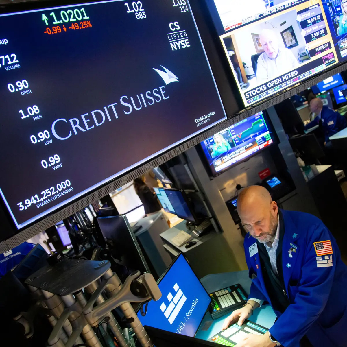 Credit Suisse Zurich headquarters signage removal